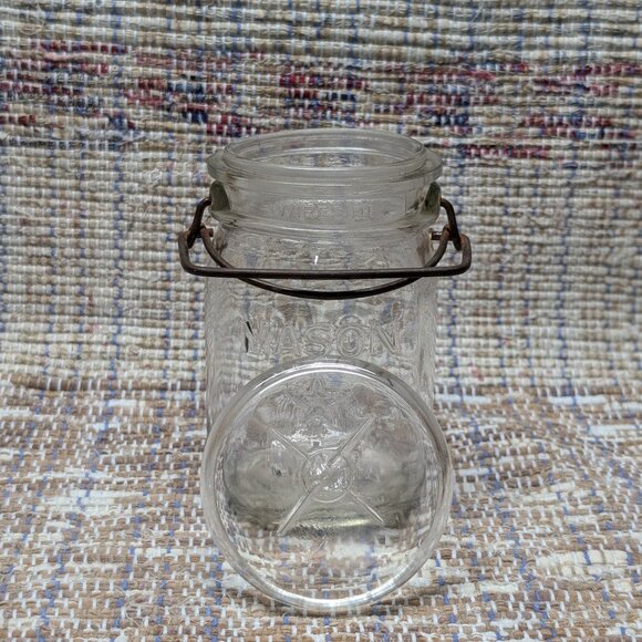 Mason Star Jar, Pint with Wire Clasp - Picture 7 of 9